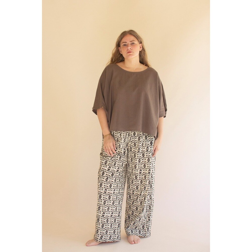 LA LOU Short-Sleeve Blouse Natural Color Oregano OS